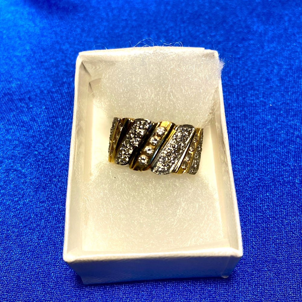 14k yg diamond ring sz 4.5